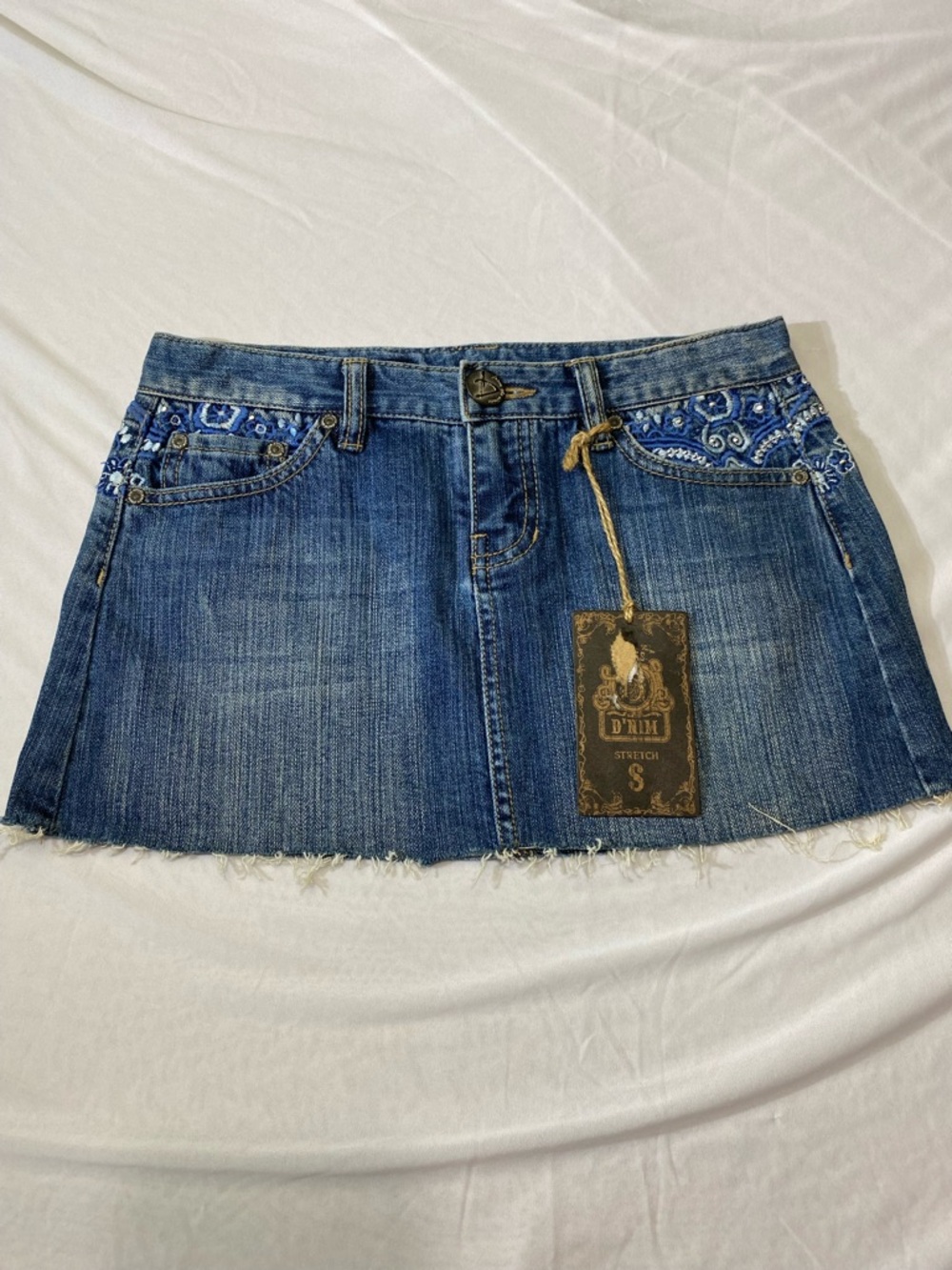 Y2K Style Embroidered Micro Mini Denim Skirt Raw Hem Sz Small Festival